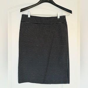 Banana Republic Pencil Skirt Navy and White Checked Size 6 / M